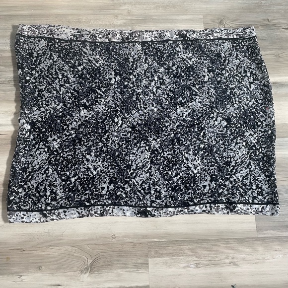 Vera Bradley light weight Infinity scarf, 32x26,  100% Rayon - Picture 1 of 5